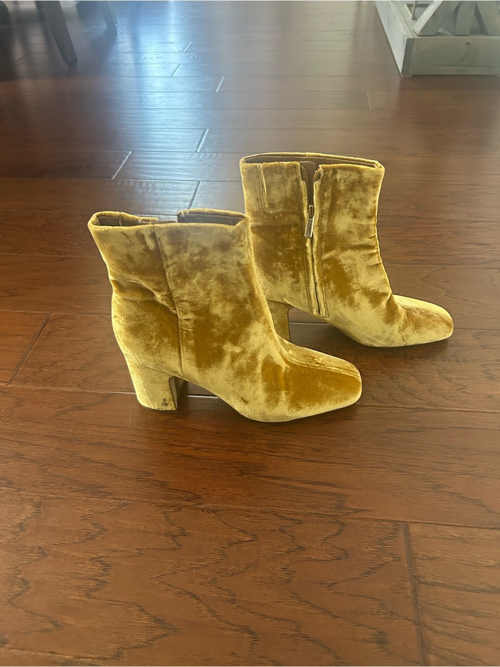 Sam Edelman new Velvet Ankle Boots in Yellow gold- Women's Booties